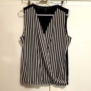 Ann Taylor size large black and white sleeveless silken blouse